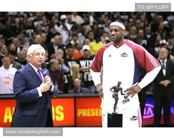 2009年NBA全明星赛东部战胜西部詹姆斯当选MVP
